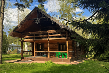 Деревянная баня с купелью